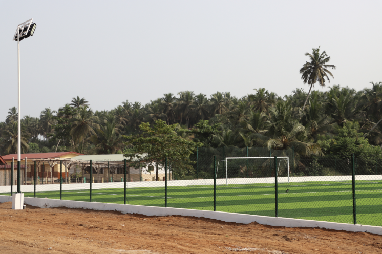 A new sports pitch sponsored by gas companies in Sanzule.